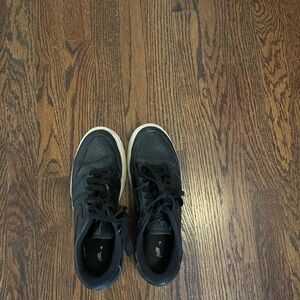 Black Athletic Shoes for Women